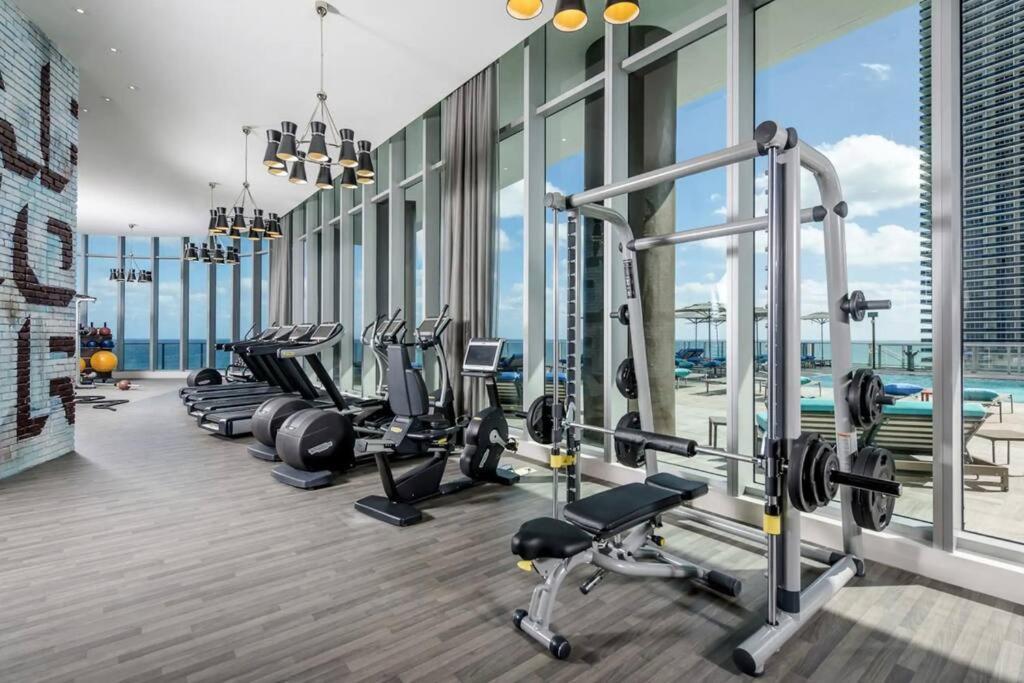 Direct Oceanfront - Hyde