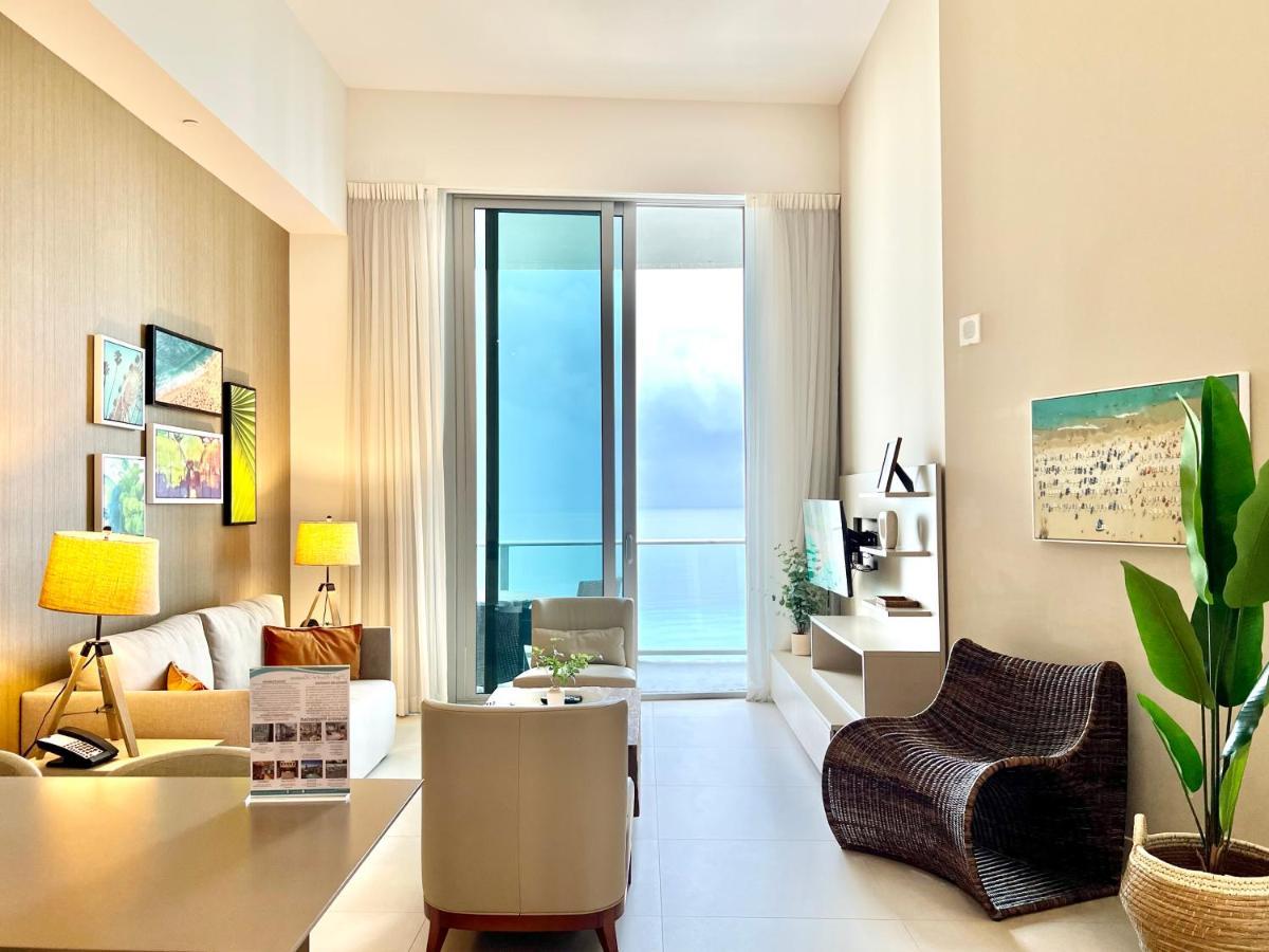 Direct Oceanfront - Hyde *